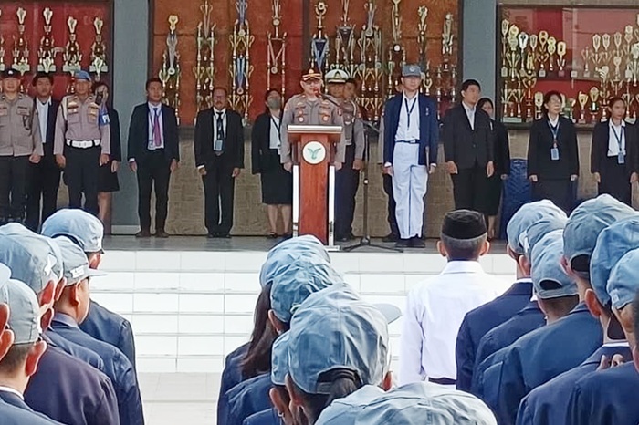 Kapolsek Ujung Pandang Edukasi Pelajar Bijak Bermedsos Lewat Program Police Go To School