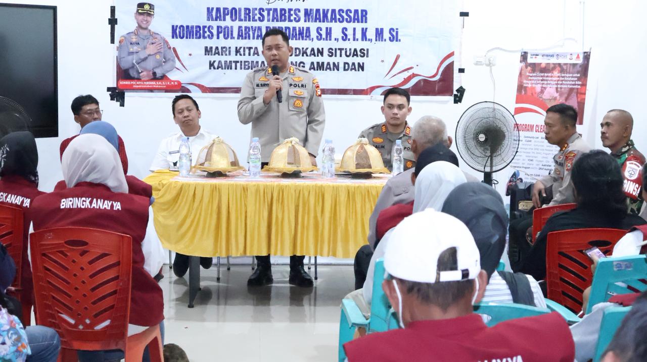 Warga Curhat Keamanan, Waka Polrestabes Makassar Beri Solusi dalam Ngopi Kamtibmas
