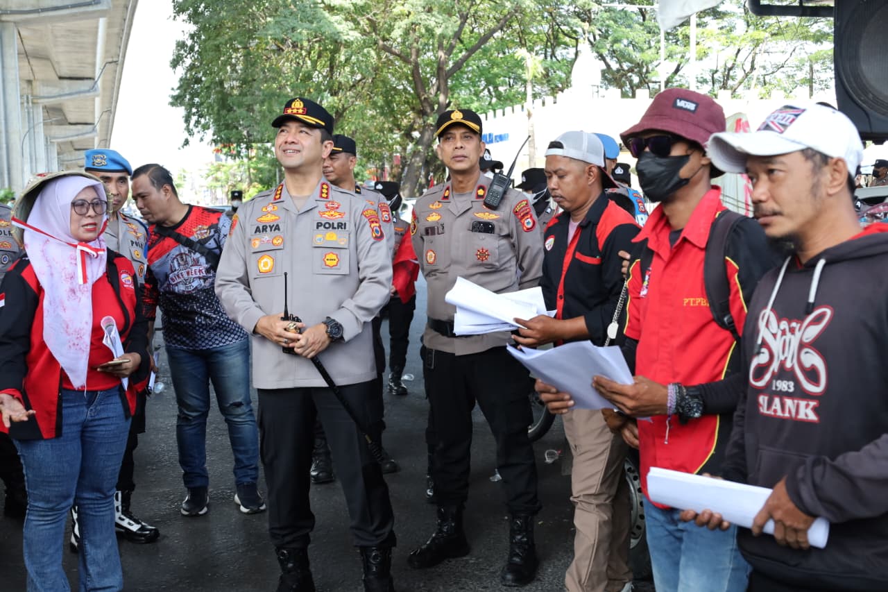 Kapolrestabes Makassar Turun Langsung Pantau Aksi May Day 2026