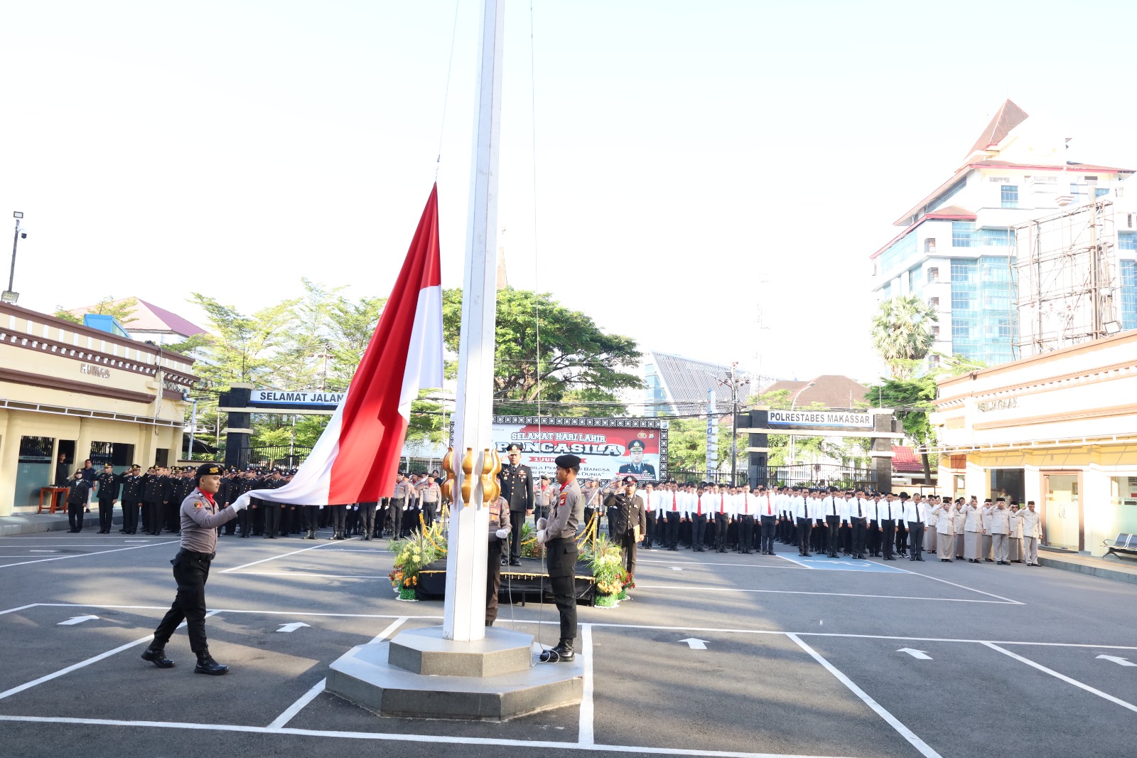 Polrestabes Makassar Peringati Hari Lahir Pancasila 2026, Teguhkan Semangat Persatuan Bangsa