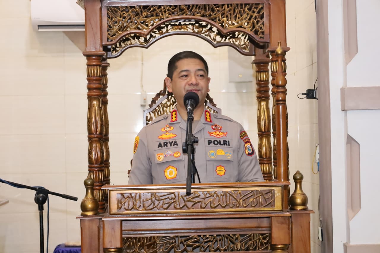 Kapolrestabes Makassar Ajak Masyarakat Jaga Kamtibmas dan Didik Anak dengan Akhlak yang Baik