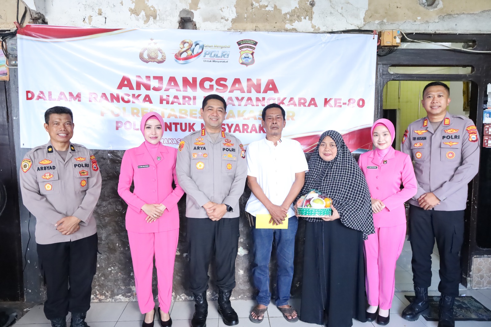 Hari Bhayangkara ke-80, Kapolrestabes Makassar Anjangsana Kepada Purnawirawan dan Warakawuri Polri