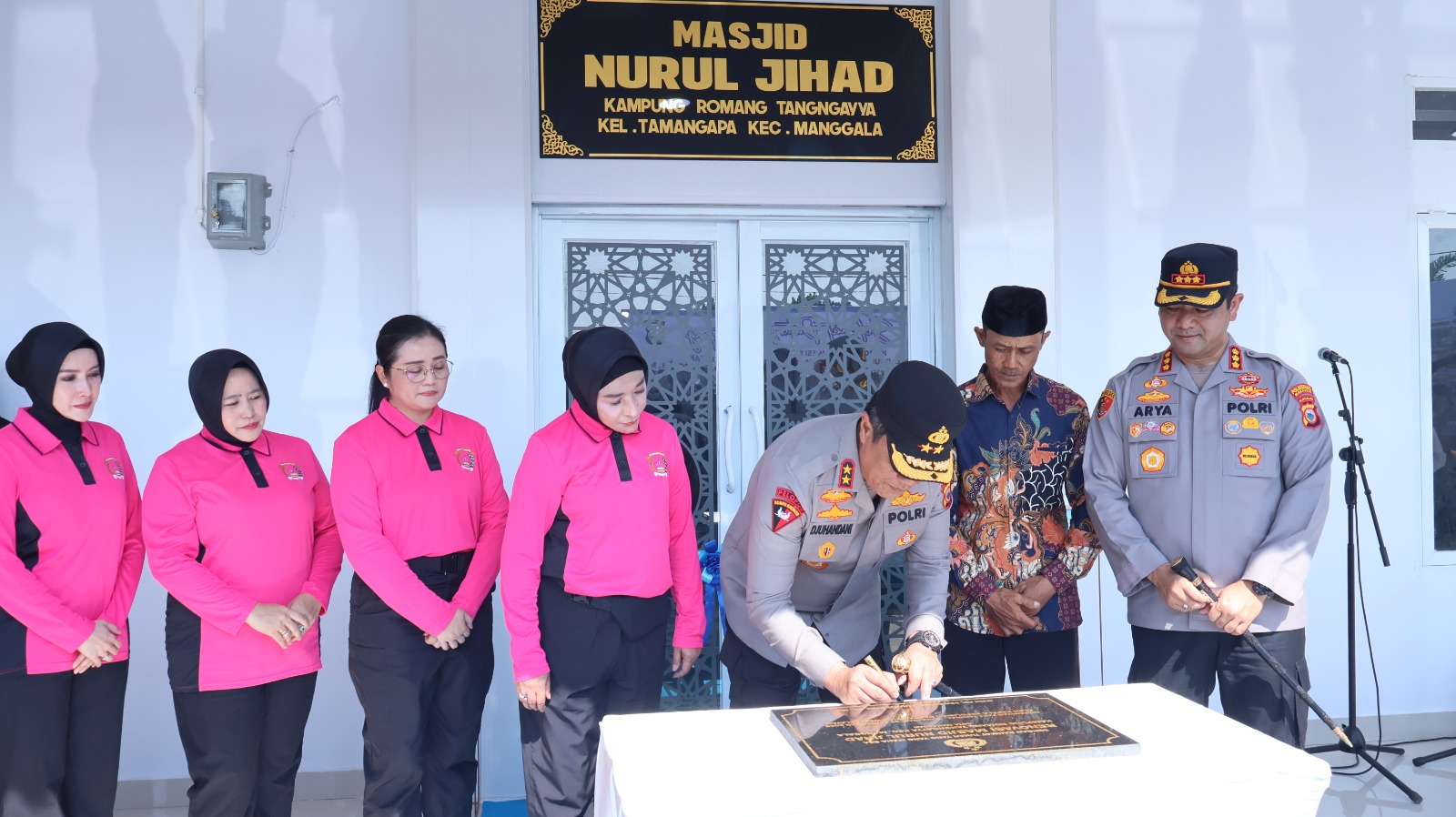 Kapolda Sulsel Resmikan Sumur Bor Air Bersih, Bantu Masyarakat Romang Tangangayya Atasi Keterbatasan Air